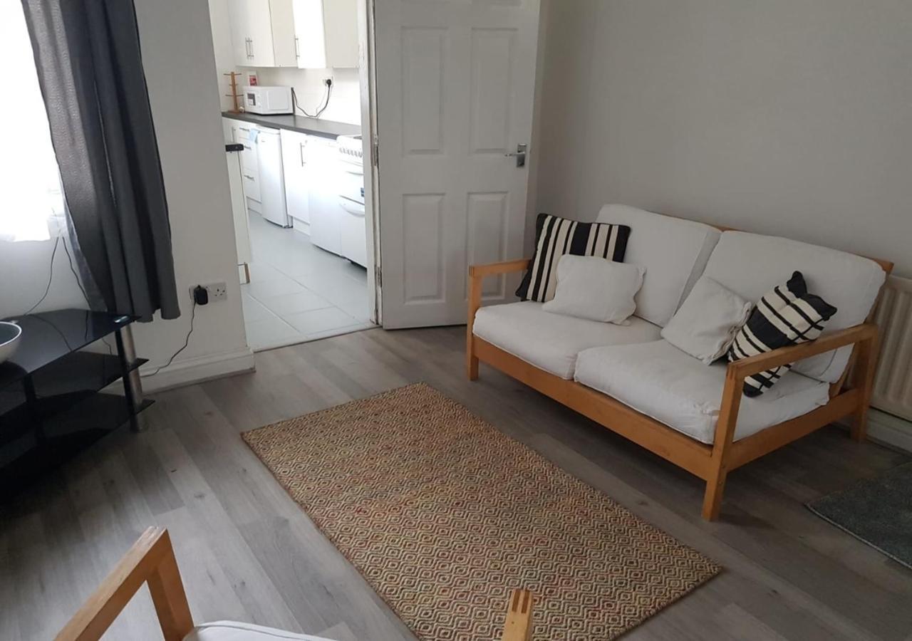 شقة مدليسبره  في Abingdon Nook المظهر الخارجي الصورة